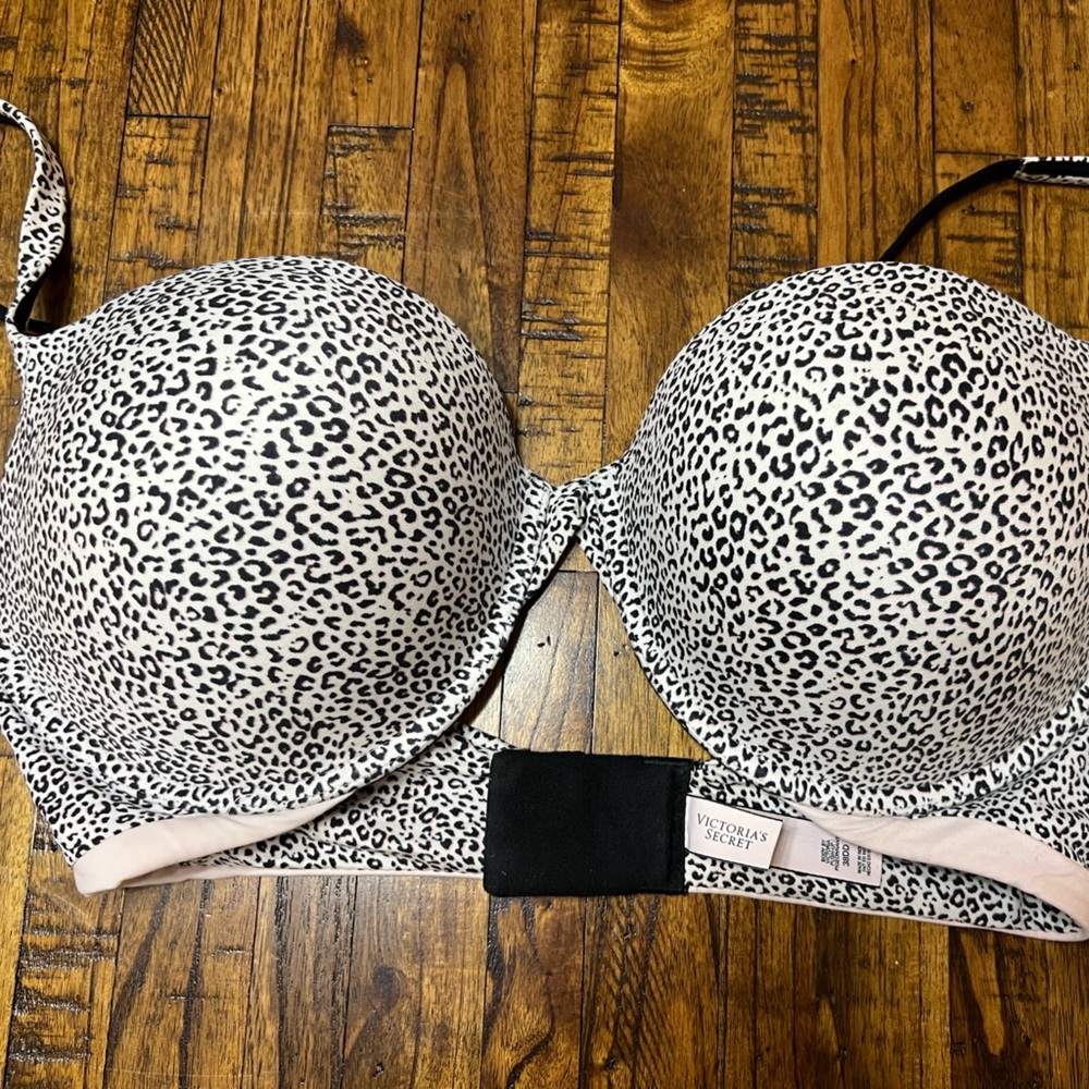 Body by Victoria’s Secret 38DD Push-up Bra